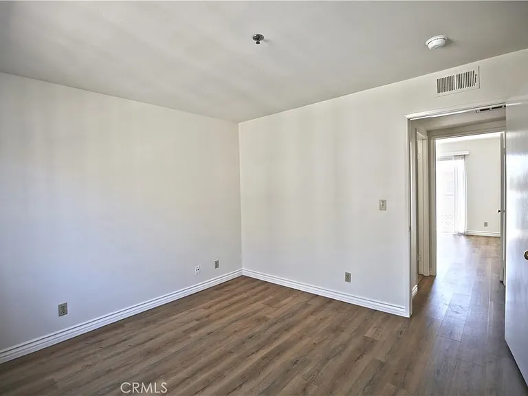 1211 Huntington Dr #F — Photo 9
