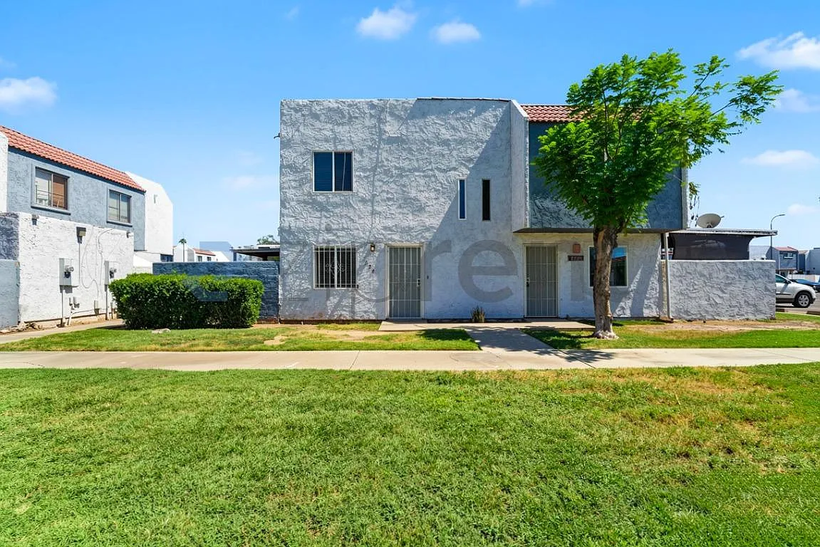 Orangewood Townhouse Park — Photo 1