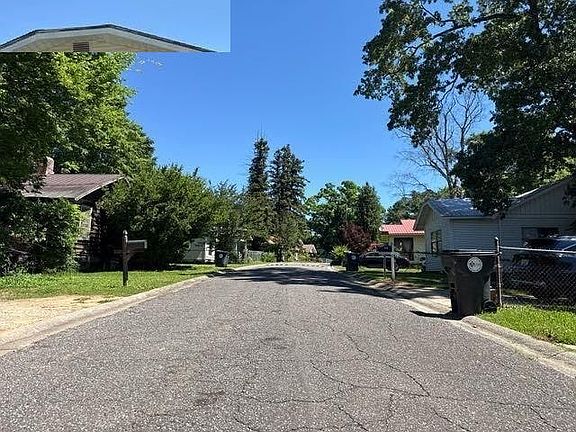 4th image of 206 Forest Ave