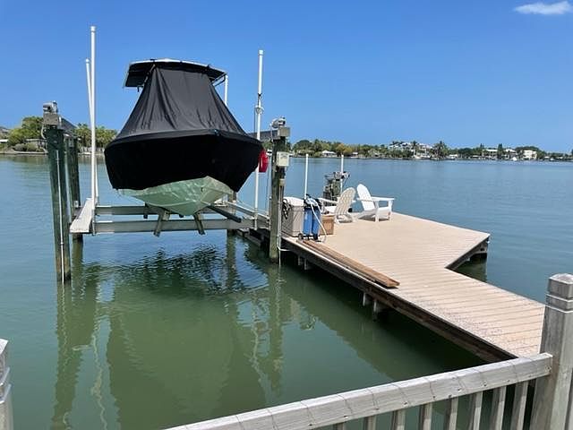 13,000 boat lift + 3,500 lb lift for jet ski