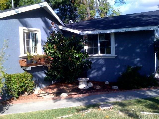2nd image of 827 Lang Ave