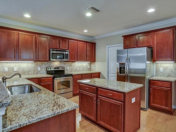 2nd image of 7860 Tuscany Woods Dr
