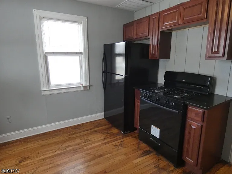 672 Mount Hope Ave #4 — Photo 5