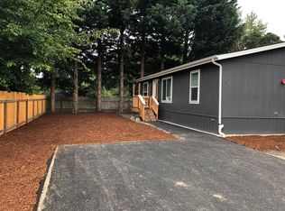 877 Willow Ave, Anytown, OR 97404