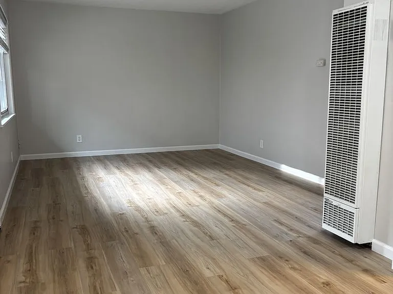 1502 Scott St — Photo 12