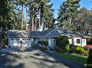 2499 Soundview Dr, Langley, WA 98260