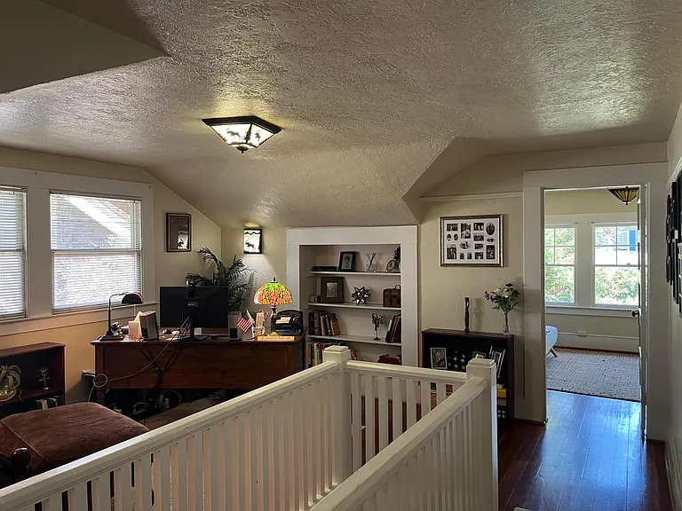 2324 Portola Way — Photo 23