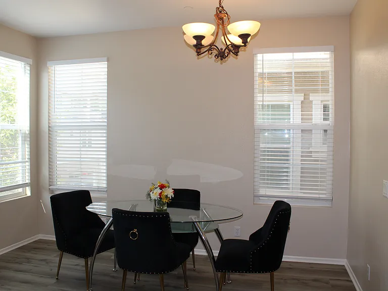 1438 University Cir — Photo 8