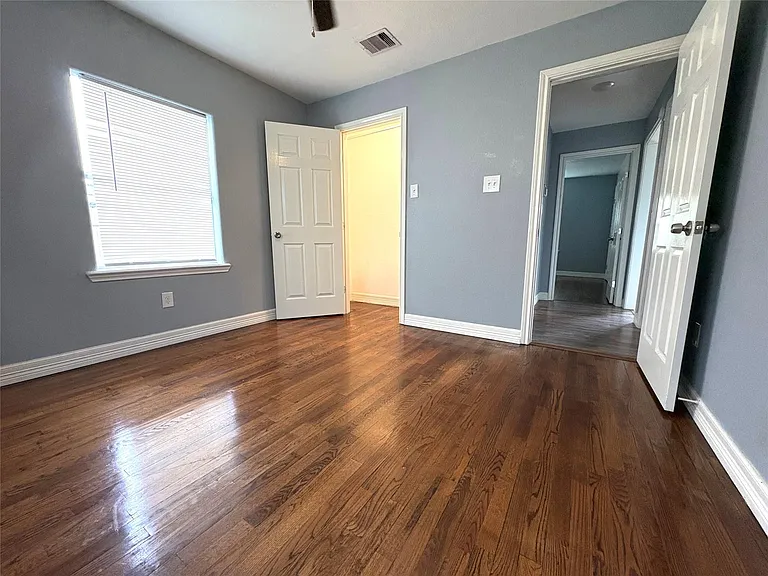 406 N Fig St — Photo 18