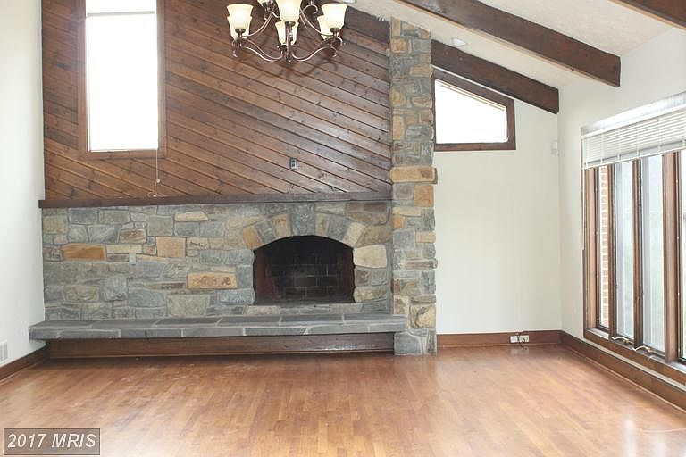 1st image of 10208 Sorrel Ave