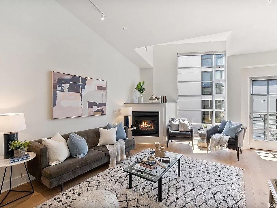 1st image of 374 11th St Unit 5