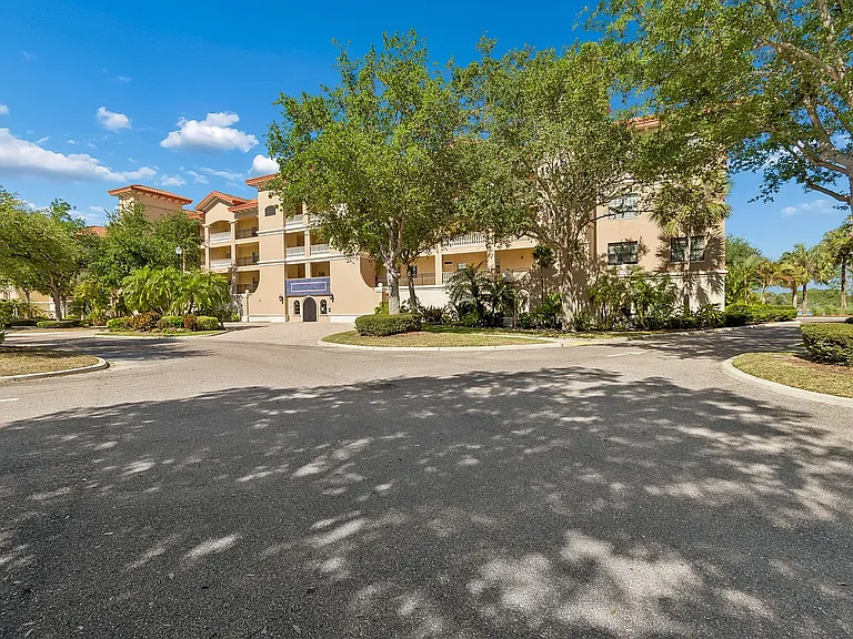 7702 Lake Vista Ct #202 — Photo 78