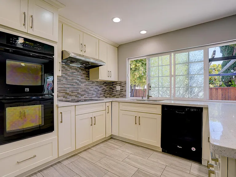 1644 Peachwood Dr — Photo 55
