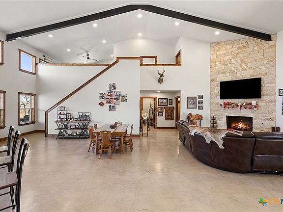 5th image of 664 Martindale Falls Rd