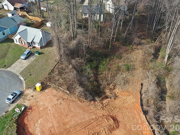 2nd image of 2027 Helen Harper Ct