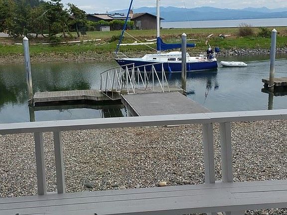 5th image of 2172 Cove Dr