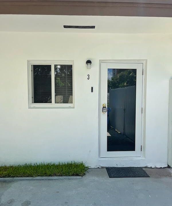 1st image of 1288 NE 109th St