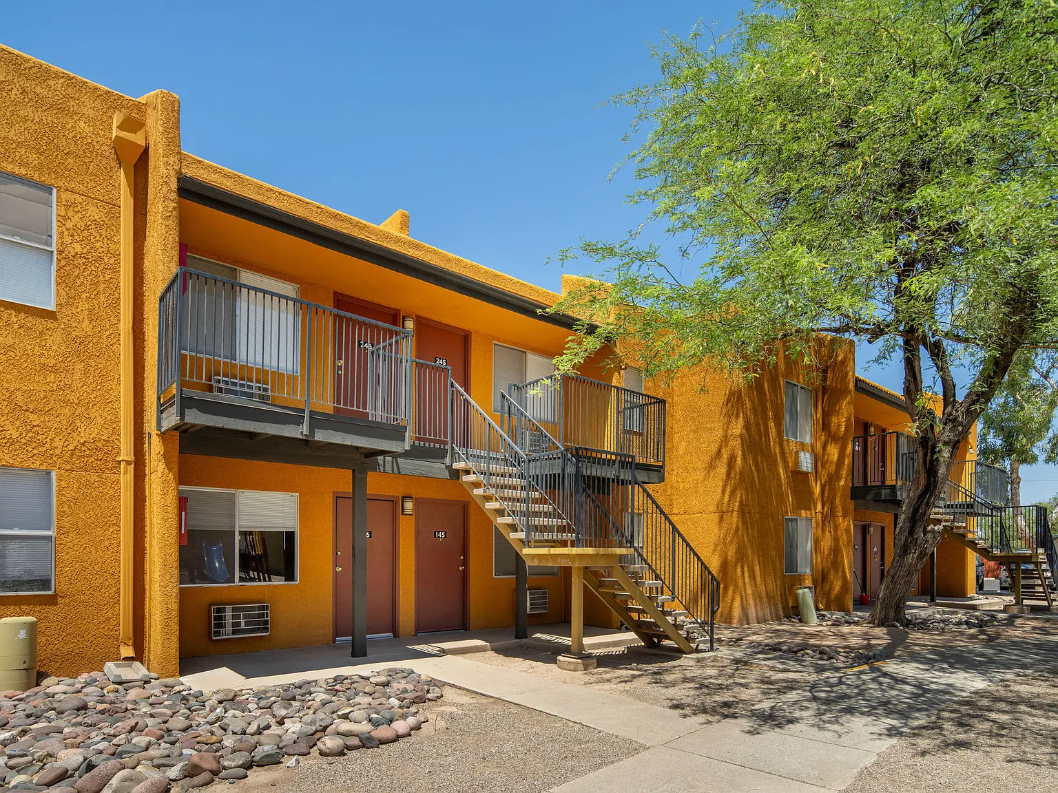Parkview Apartments — Photo 4