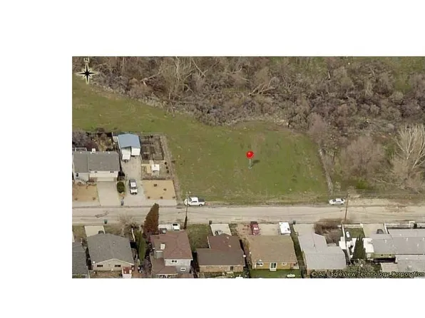 5 Boxtree Dr, Lake Hughes, CA 93532