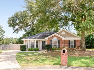 1900 Woodstone Ct E, Semmes, AL 36575