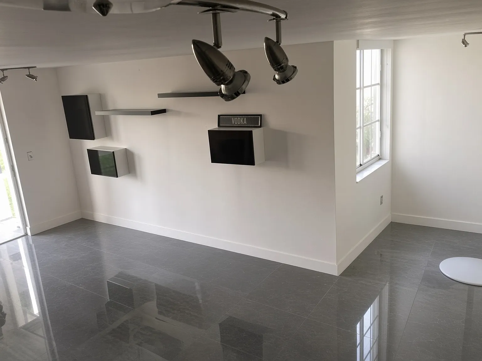 1 bed, 670 sqft, $2,000 — Photo 3