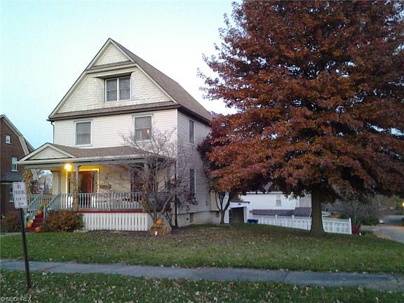 2nd image of 106 N Elm St