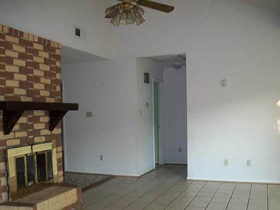 5th image of 11615 Chesswood Dr