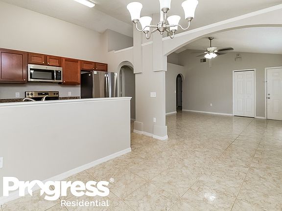 5th image of 12731 Parkbury Dr