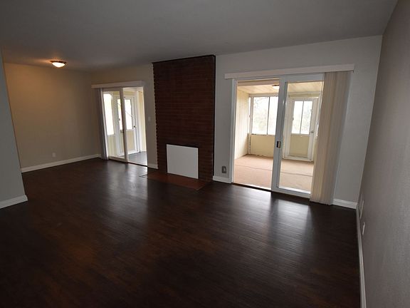 3rd image of 20838 Bassett St