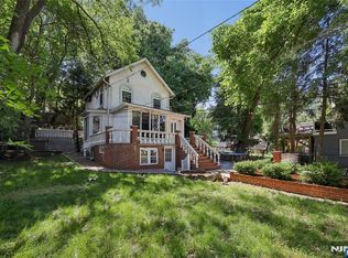 796 Old Newbridge Rd, Teaneck, NJ 07666