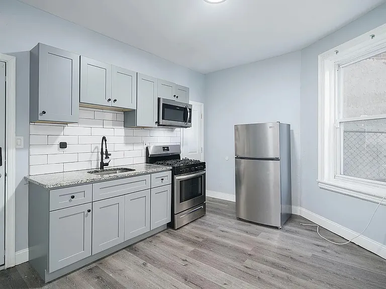 324 S 56th St #1 — Photo 5