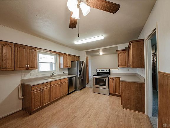 5th image of 2536 Crestwell Pl