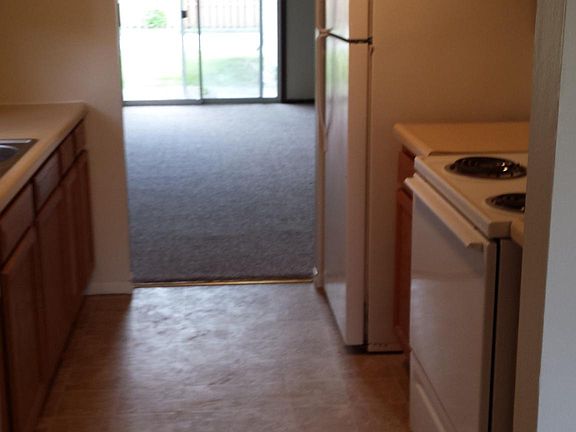 2nd image of 4411 Crawford Dr #6