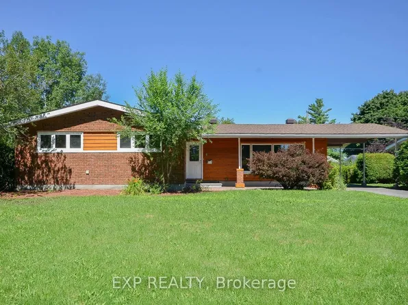 6 Solva Dr, Ottawa, ON K2H 5R5