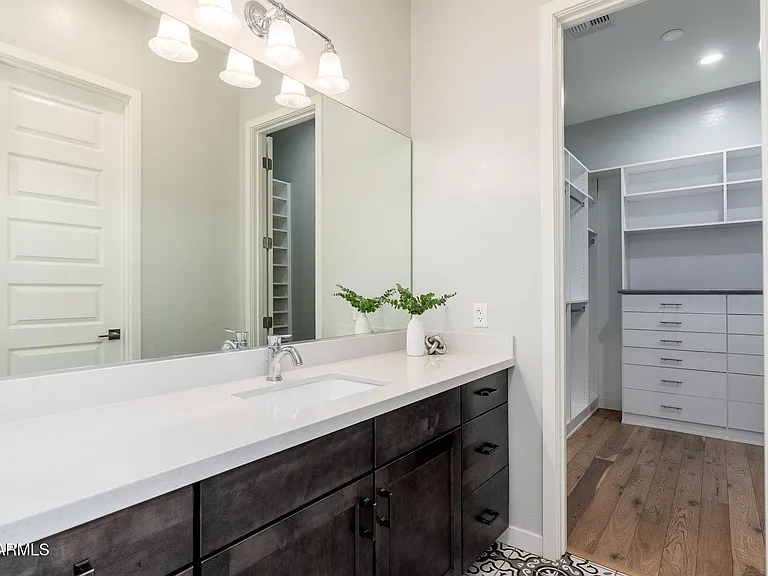1555 E Ocotillo Rd #9 — Photo 19