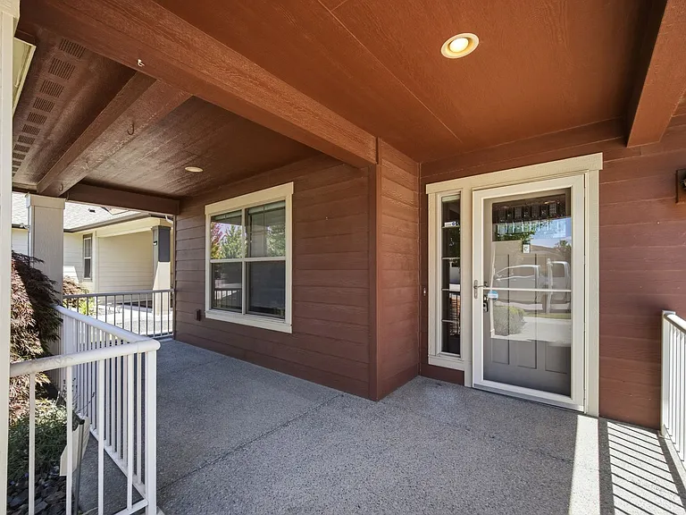 20119 E Glenbrook Ave — Photo 3