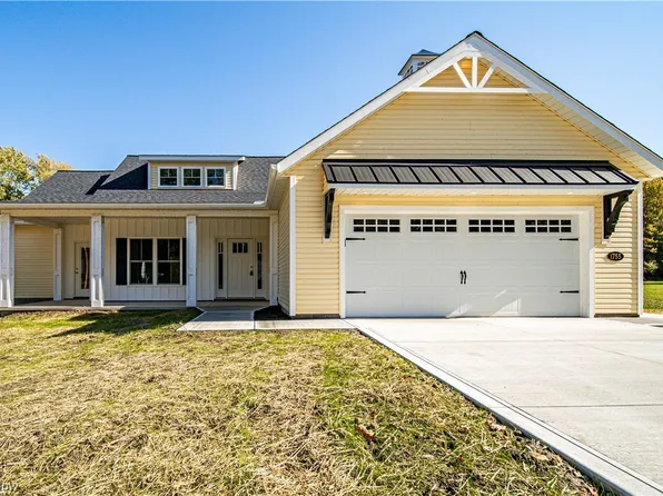 1755 Green Rd, Madison, OH 44057