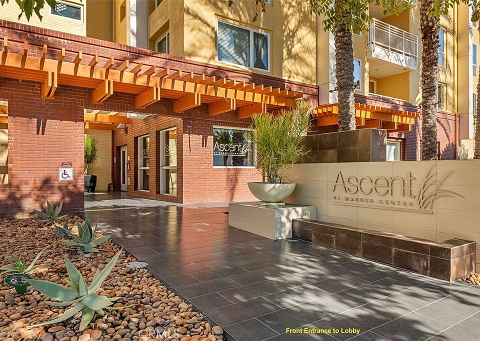 1st image of 21301 Erwin St Unit 516
