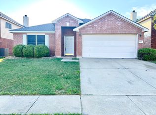 7816 Salton Ln, Arlington, TX 76001