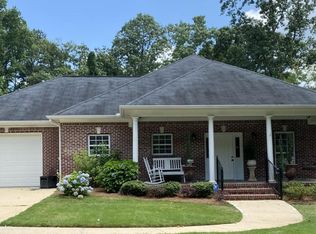 1206 Golden Forest Dr, Bessemer, AL 35022