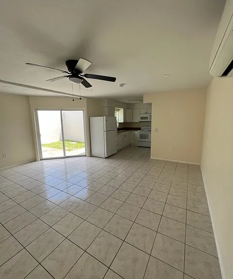 925 Marshall St — Photo 4