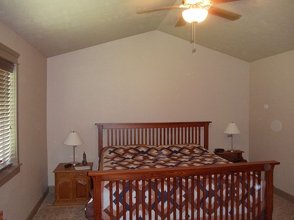 2nd image of 1807 Delaware Ct
