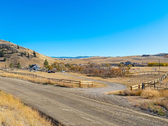 4th image of 272 Goose Lake Rd