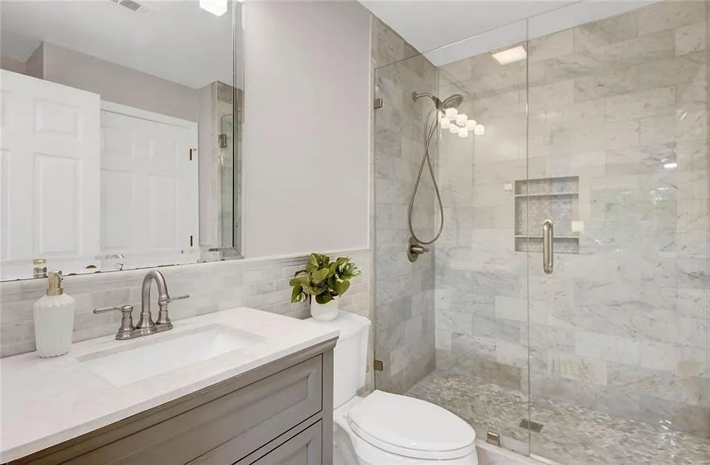 1 bed, 1.0 bath, 713 sqft, $1,600 — Photo 3