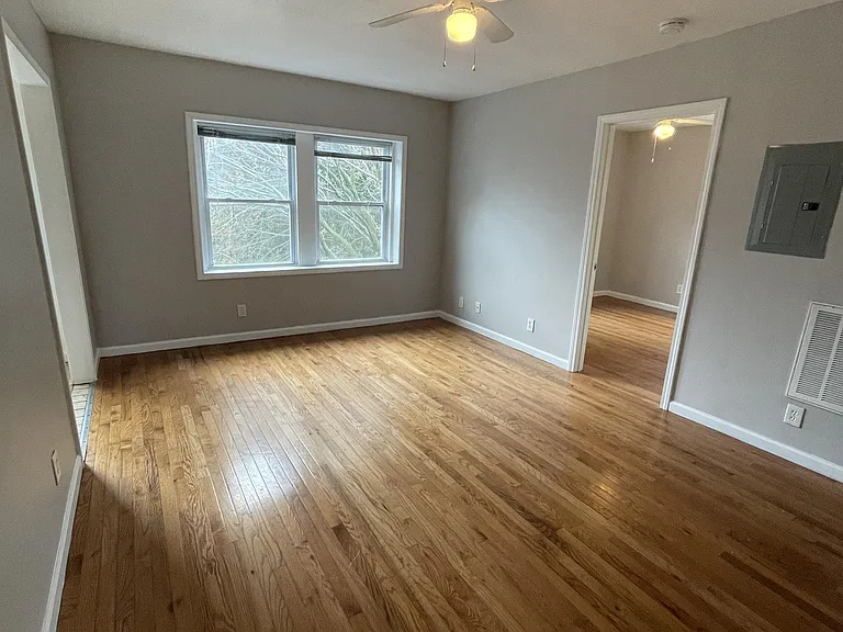 3401 Central St #302 — Photo 3