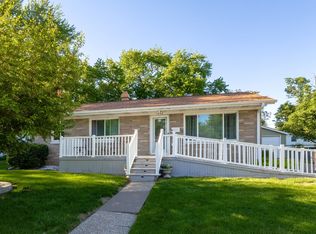1920 E 31st St, Davenport, IA 52807