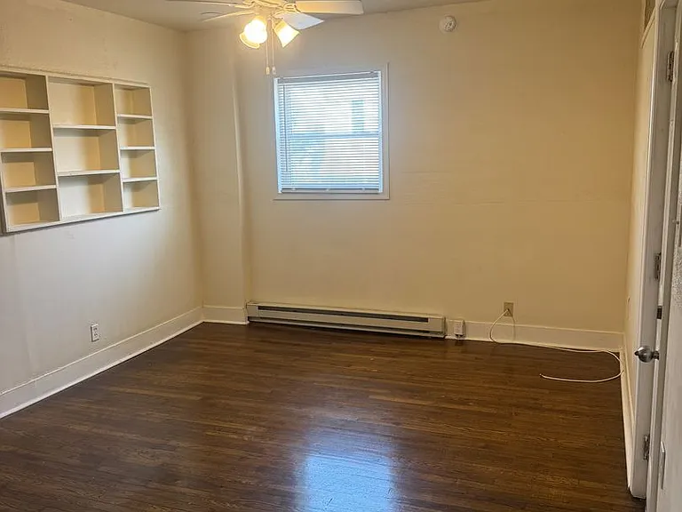 702 Wyandotte St — Photo 3