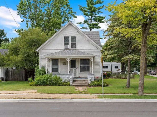 427 County St, Milan, MI 48160