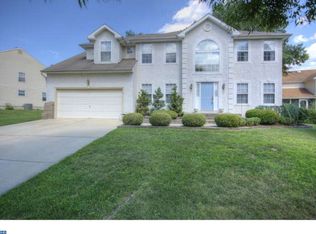 613 6th St E, Florence, NJ 08518