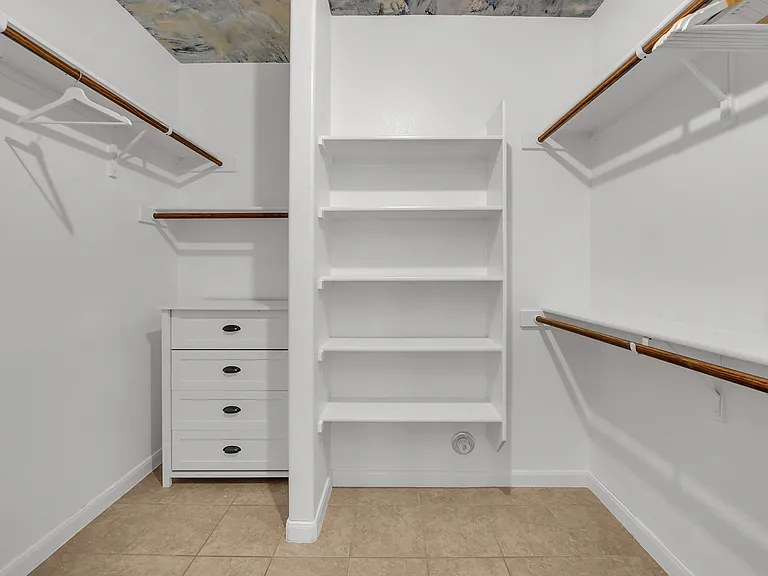520 S Meadowlark St #B — Photo 25